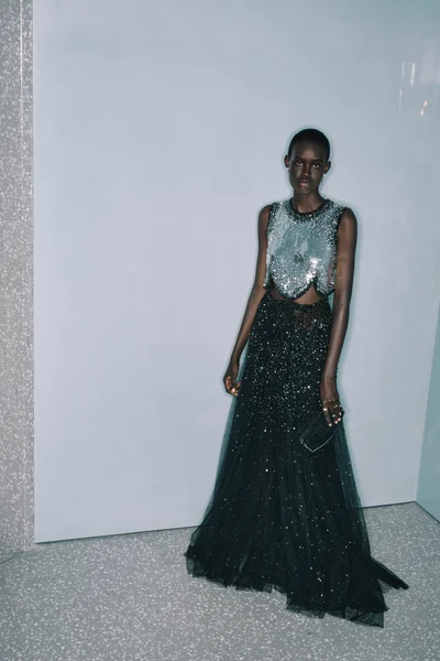 Look 60